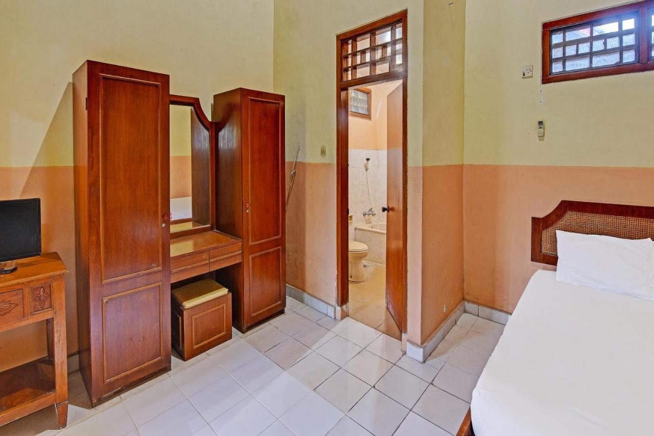 Oyo 91503 Hotel Gedong Ayu Near Sanur ウブド エクステリア 写真
