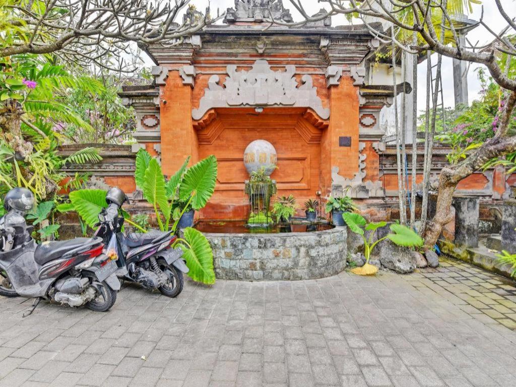 Oyo 91503 Hotel Gedong Ayu Near Sanur ウブド エクステリア 写真
