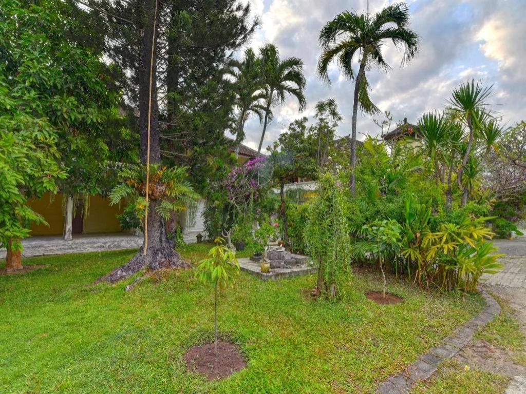 Oyo 91503 Hotel Gedong Ayu Near Sanur ウブド エクステリア 写真