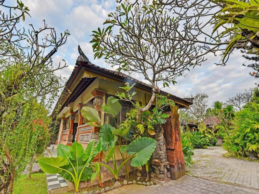 Oyo 91503 Hotel Gedong Ayu Near Sanur ウブド エクステリア 写真